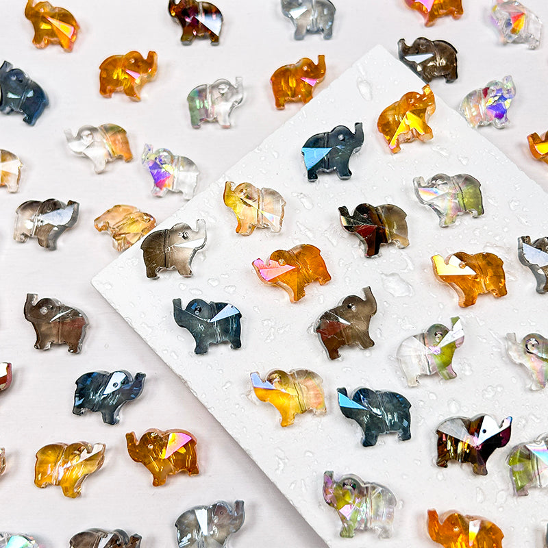 🐘[B166] Faceted Glass Elephant Beads