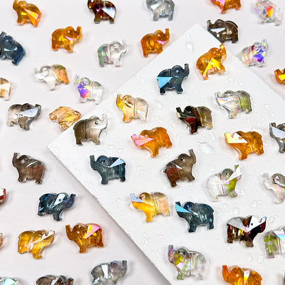 🐘[B166] Faceted Glass Elephant Beads