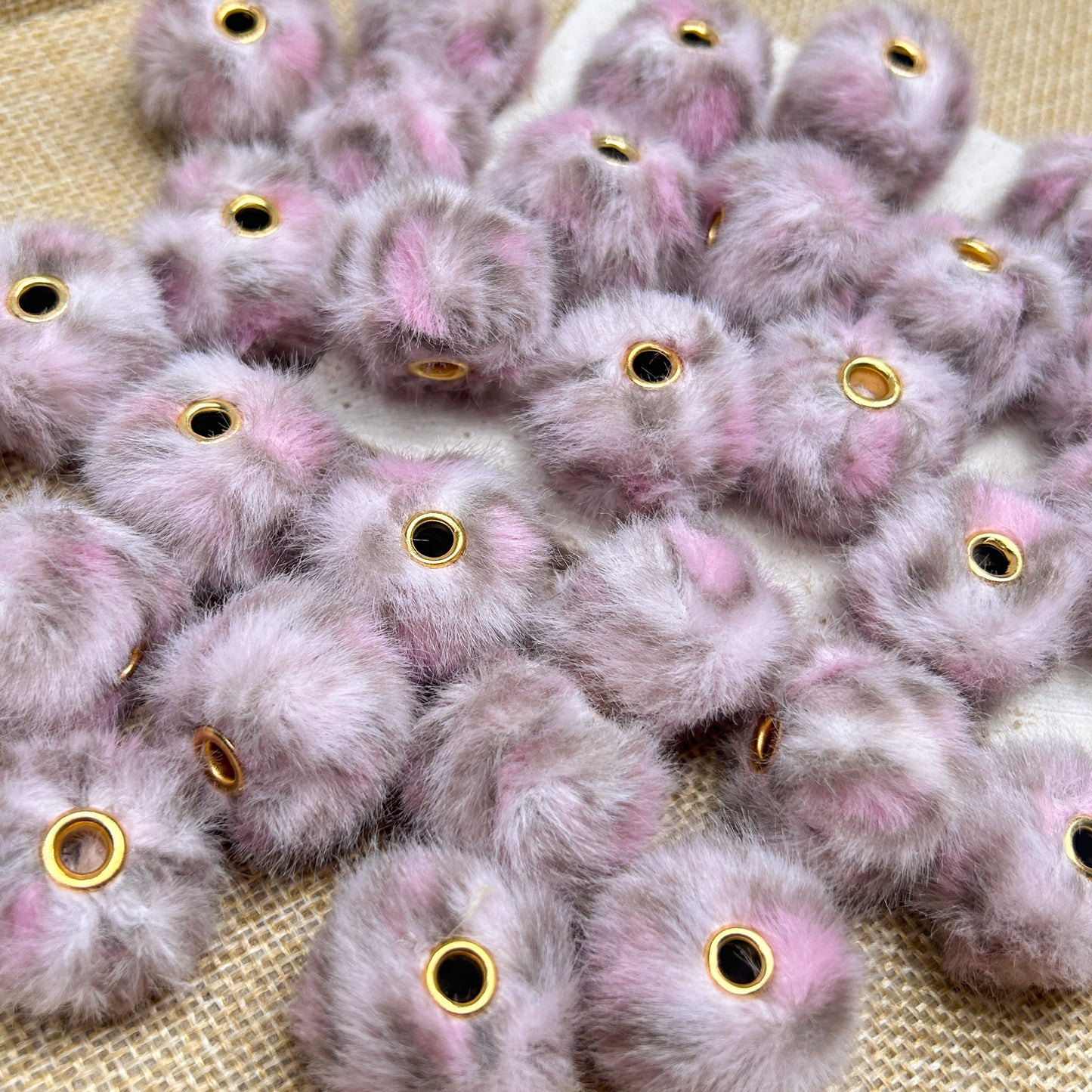 SALE!🆕[B257] Pink Panther Pom Poms