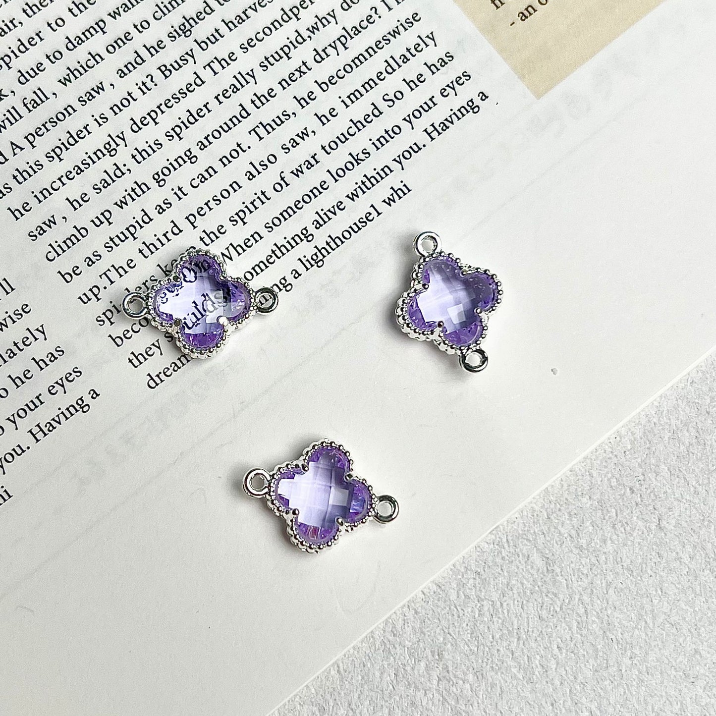 🍀New!🆕[E200] Clover Pandent