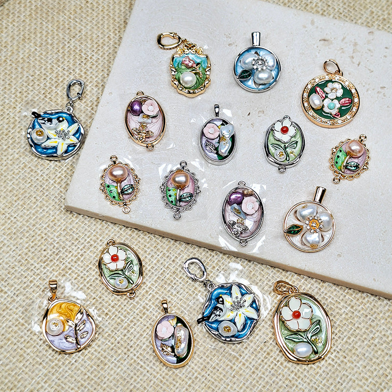 🦪New!🆕[E334] Oil Painting Copper Pendant Embellished With Fresh Water Pearl
